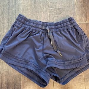 Lululemon Shorts - Size 6